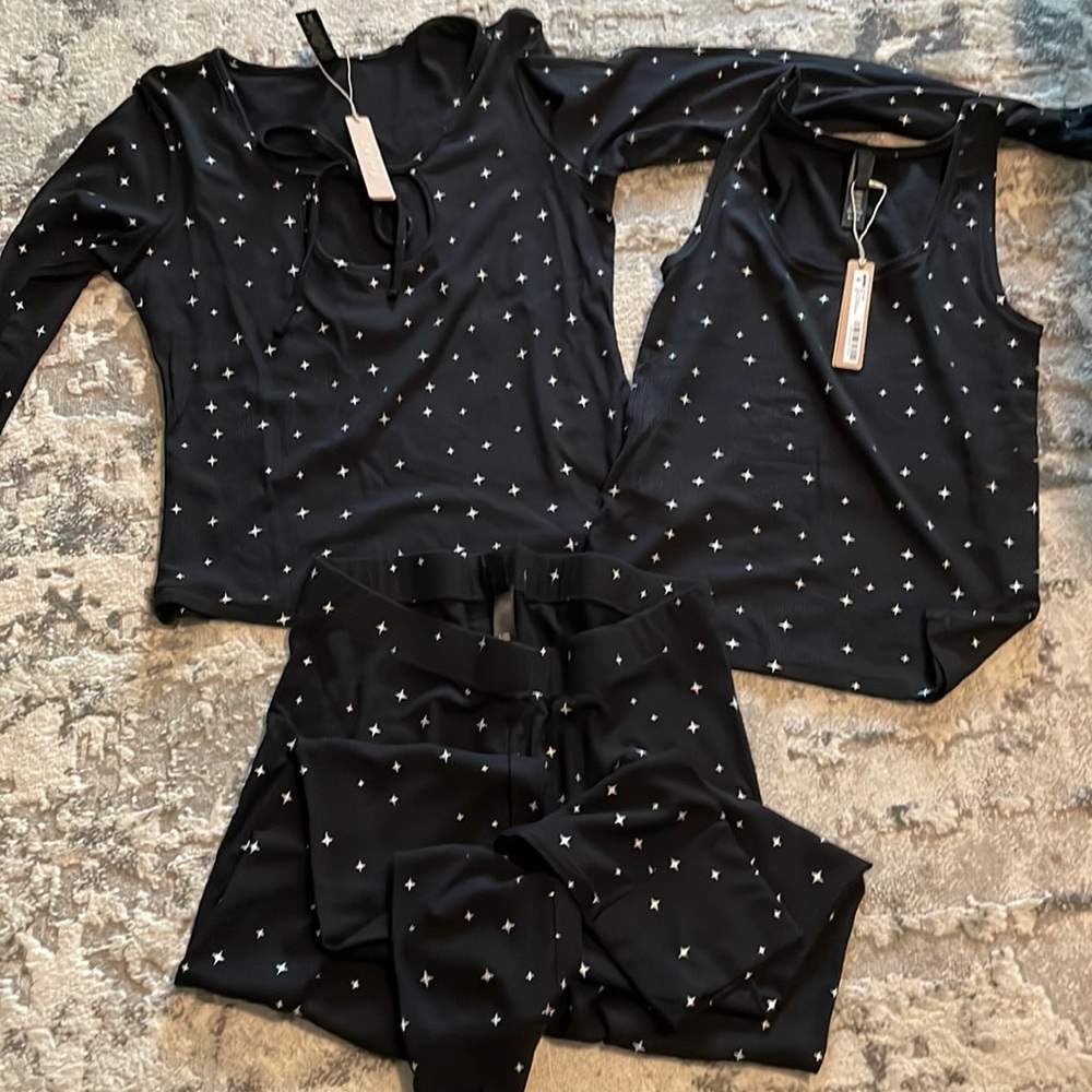 Skims soft lounge pajama set - Picture 1 of 4